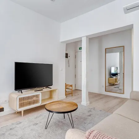 Limehome Madrid Calle Ave Maria - Estancia Temporal Exterior photo